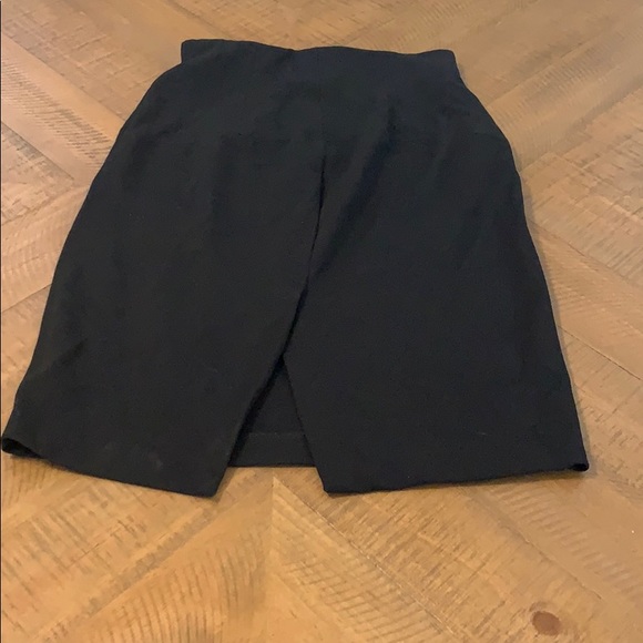 Tyler Kim Skirt - Picture 5 of 5